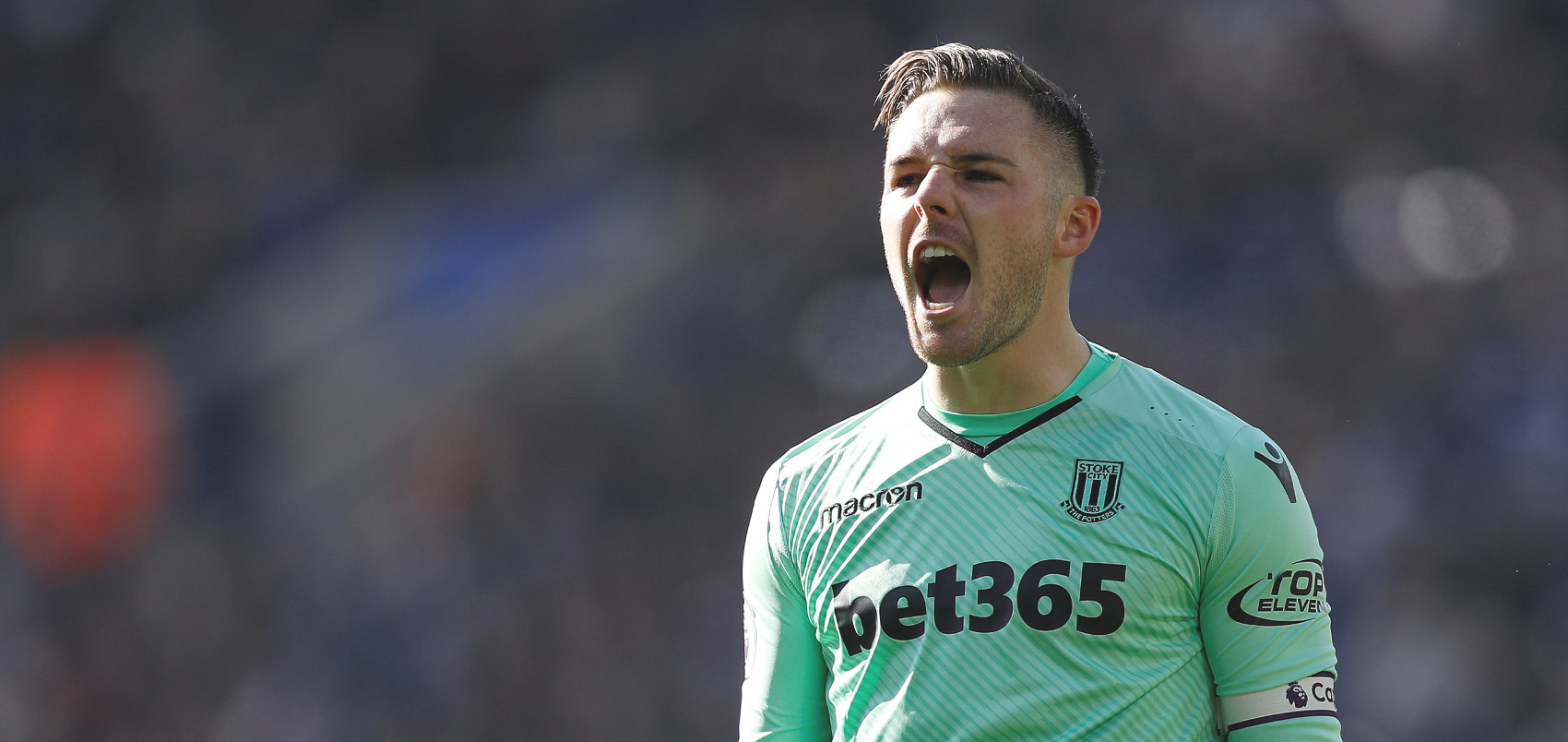 Will Tzolakis or Butland start in goal for Hull?