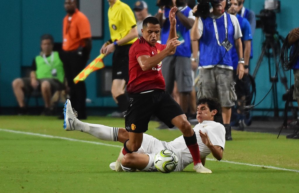 Sánchez impresses up front again but Lukaku could make early return