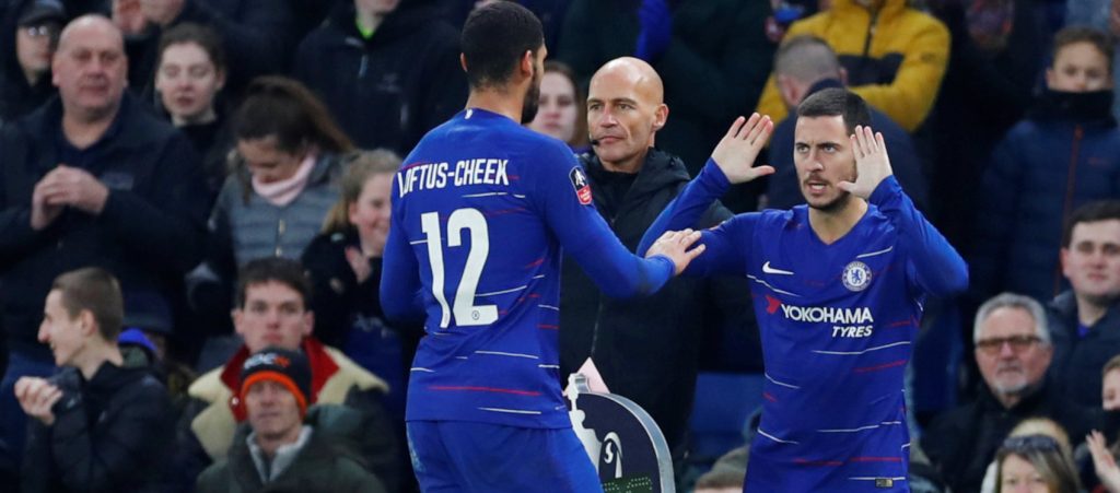Hazard remains a false-nine as Aubameyang and Lacazette start together