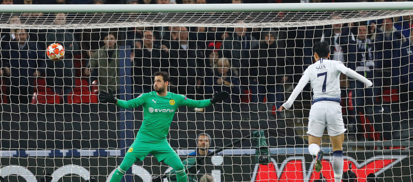 Son’s scoring streak continues as Vertonghen excels at wing-back