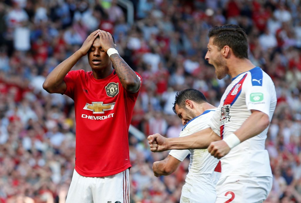 Man United defence stunned as Rashford misses penalty