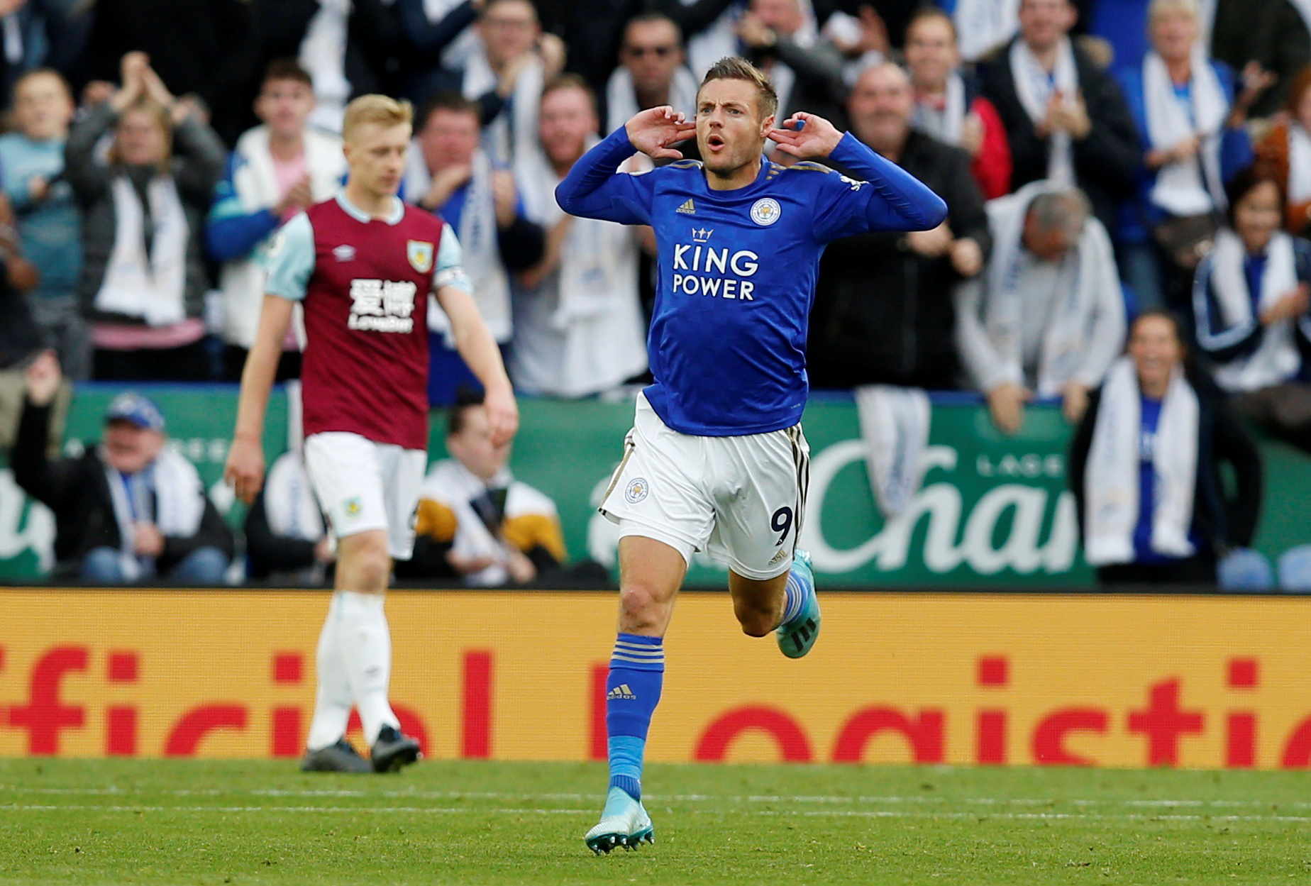 Is now the right time for FPL managers to buy Vardy and sell Aguero and Otamendi?