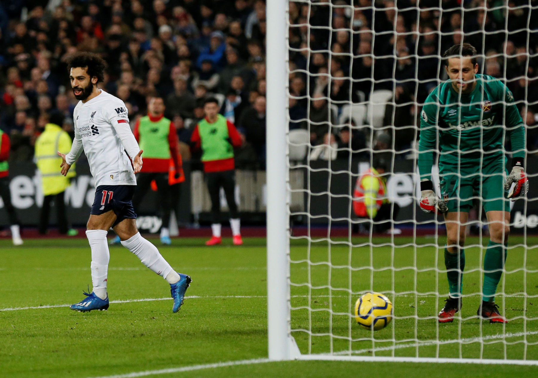 Salah delivers timely away haul in Double Gameweek of contrasting fortunes
