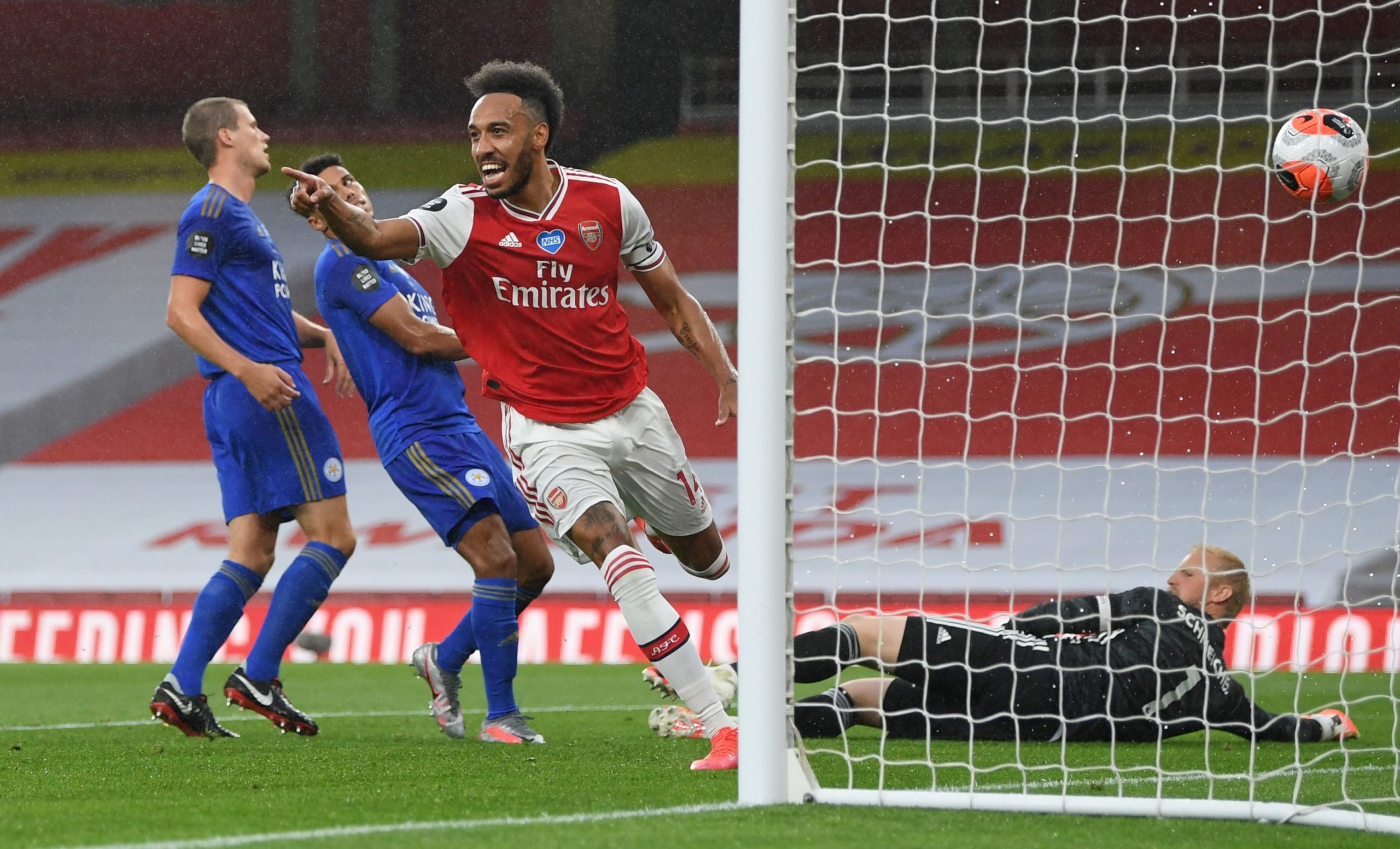 Golden Boot race hots up as Aubameyang and Vardy score again