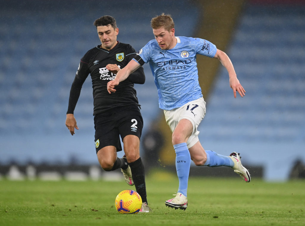 Democracia: jogadores do Manchester City escolherão próximo capitão do time  - Futebol - Fera