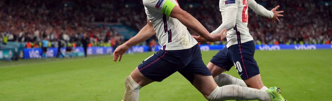 Kane penalty rebound sends England to EURO 2020 final