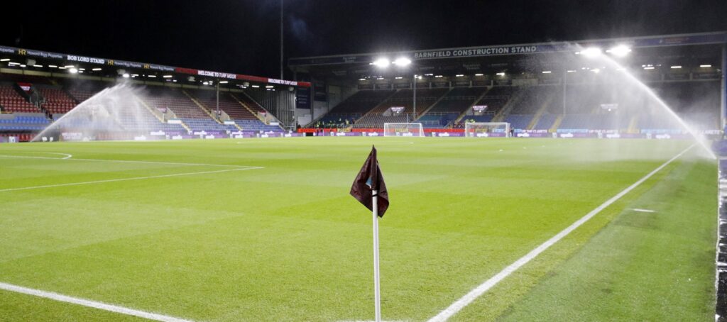 Burnley v Fulham team news: Robinson returns