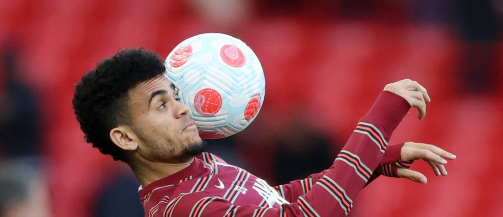 FPL 2022/23: Which £8.0m midfielder has the best numbers?