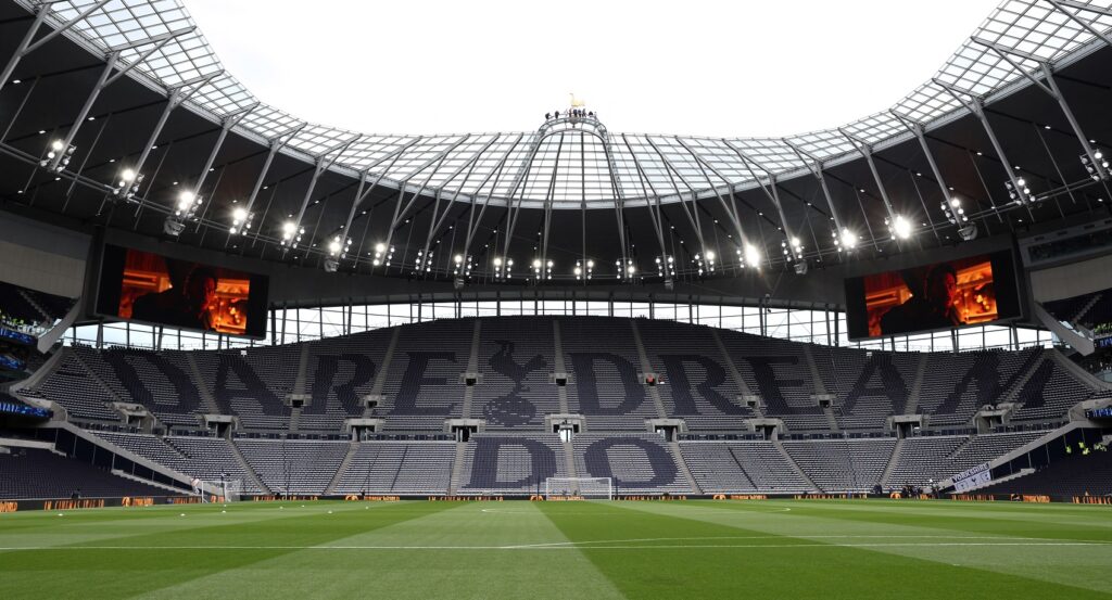 Spurs v Chelsea team news: Xavi + Guiu benched