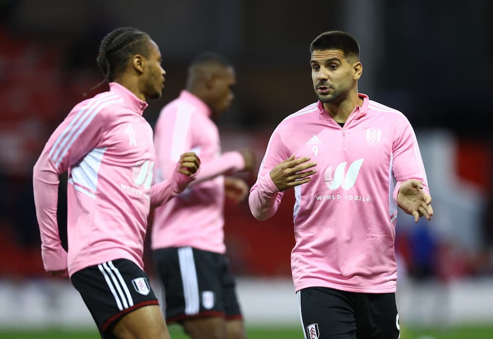 2pm team news: Mitrovic misses out for Fulham