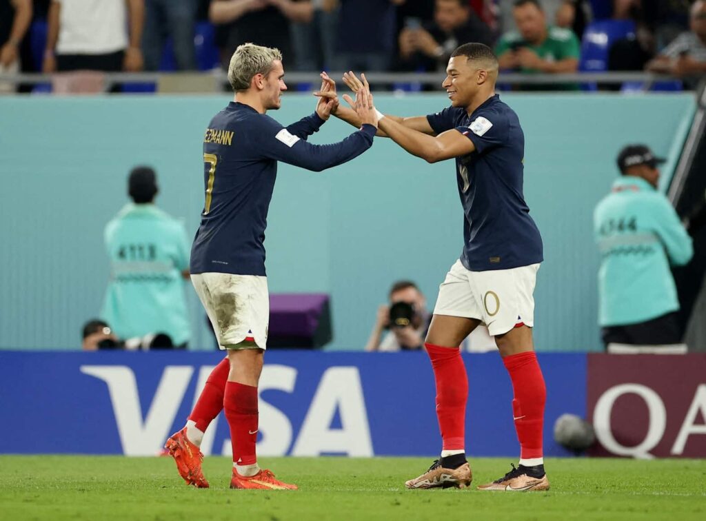 Group D team news: Mbappe, Pavard and Hernandez benched