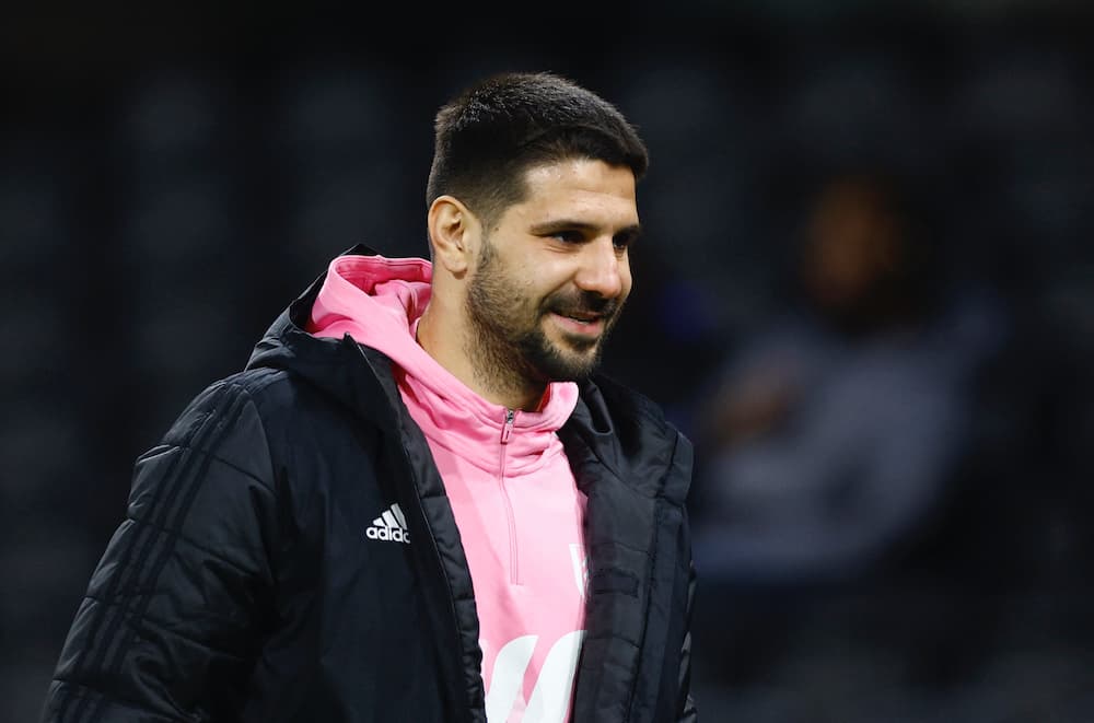 2pm team news: Mitrovic returns, Cucurella benched again