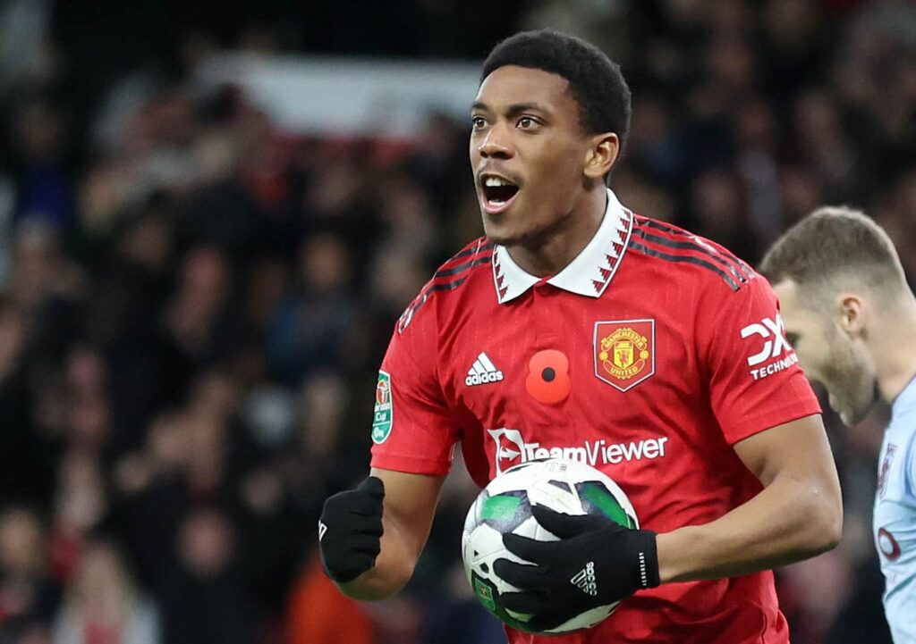 3pm team news: Martial absent, Bueno benched