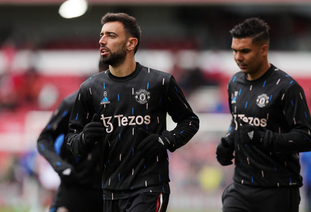 Nott’m Forest v Man Utd team news: Shaw misses out