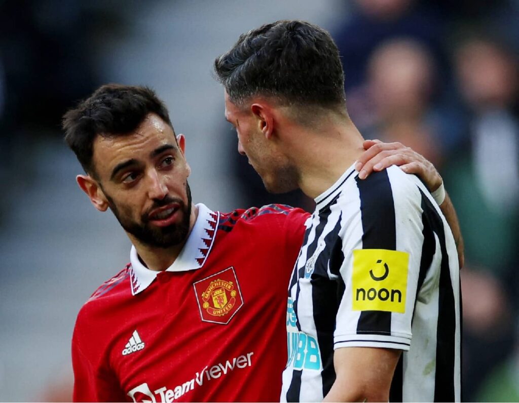 Thursday team news: Shock start for Fernandes but Isak benched