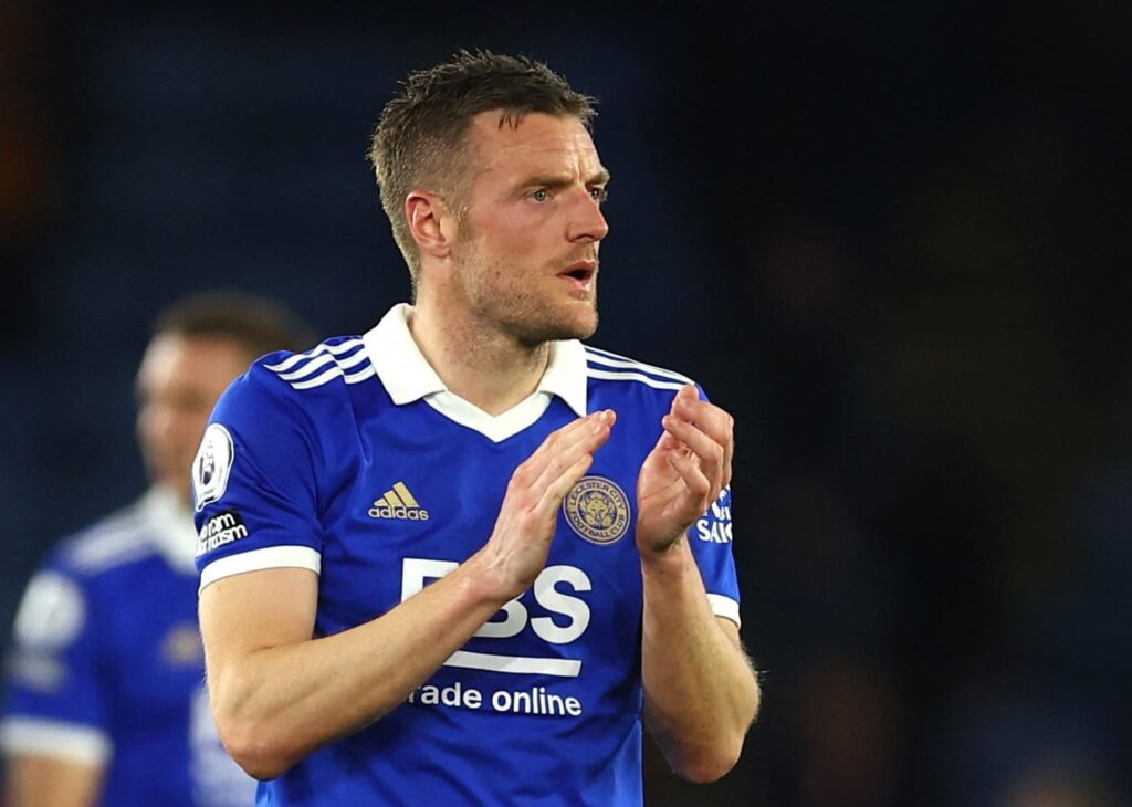 Fulham v Leicester team news: Two changes each, Vardy starts