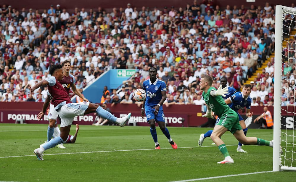 How should FPL managers react to the drop in clean sheets?