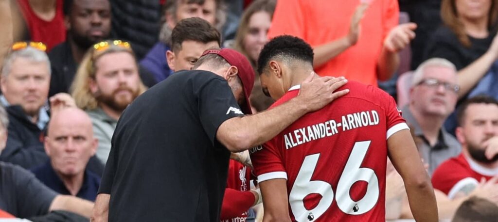Alexander-Arnold + Bowen injuries: keep or sell in FPL?