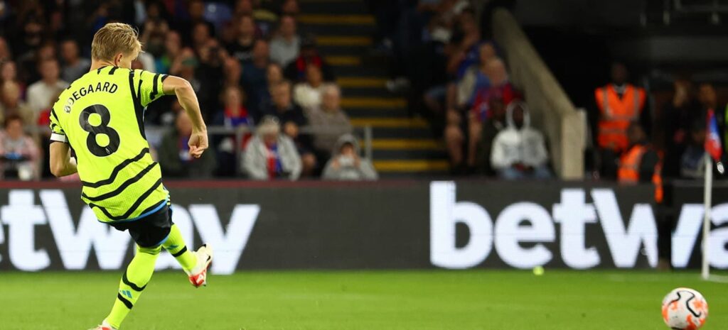 Which players took penalties and set pieces in FPL Gameweek 2?