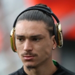 2pm team news: Darwin starts for Liverpool