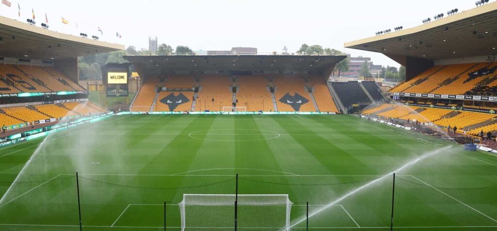 Wolves v Liverpool team news: Darwin and Diaz benched