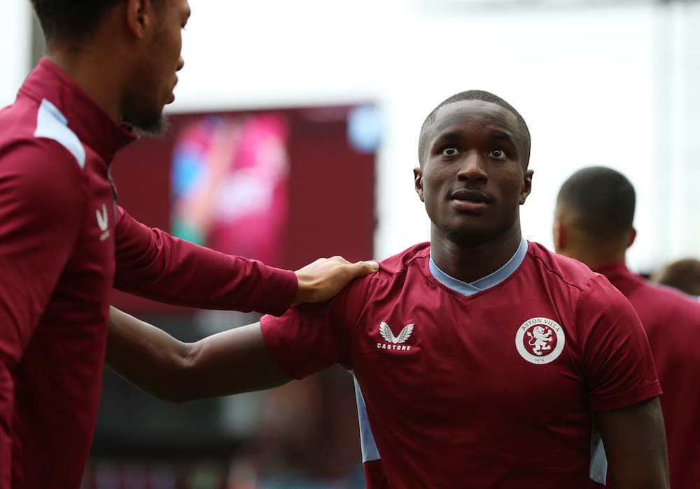 2pm team news: Diaby fit to start, Cash ‘out of position’