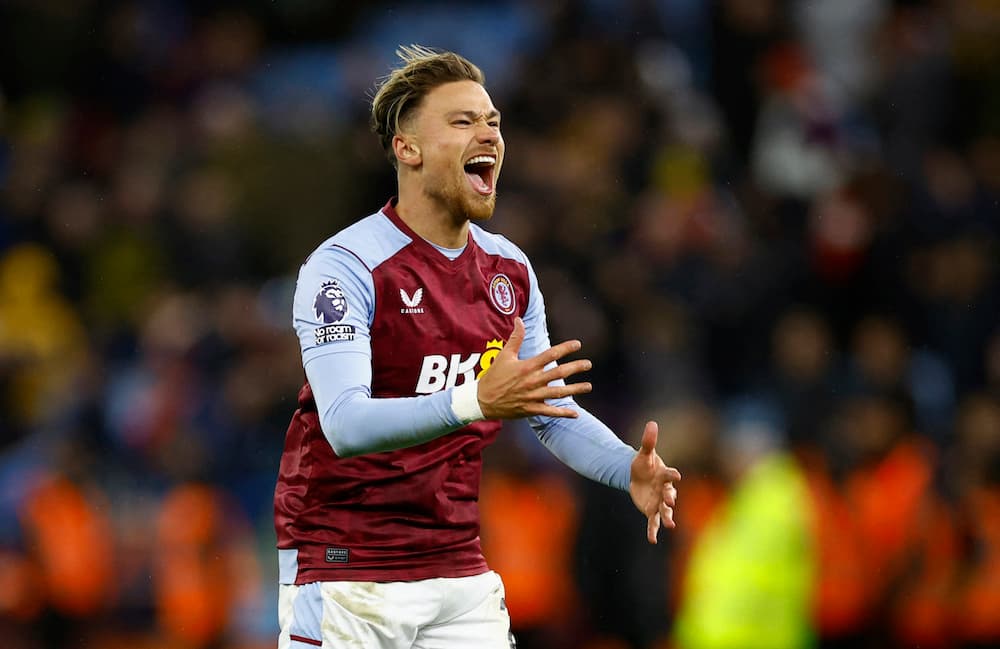 2pm team news: Cash + Mitoma start, Areola + Bailey benched