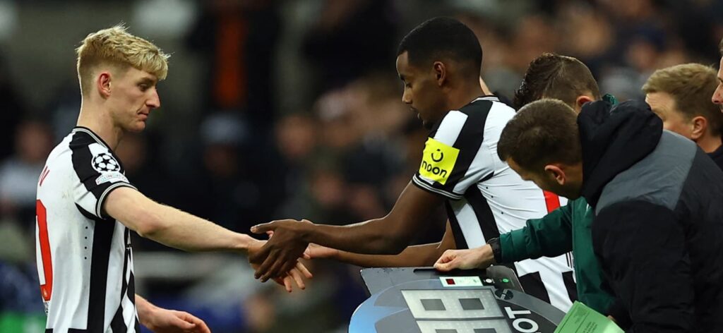 Haaland, Gordon, Areola, James: The early FPL Gameweek 17 team news