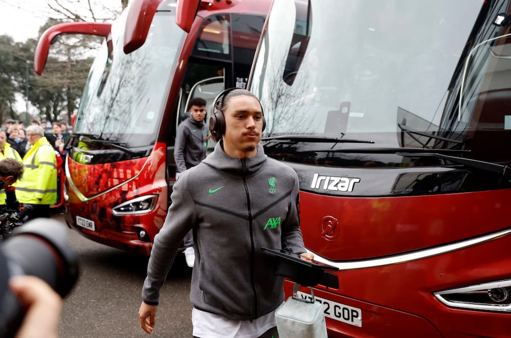 Footballers playing FPL: Jota sells himself!