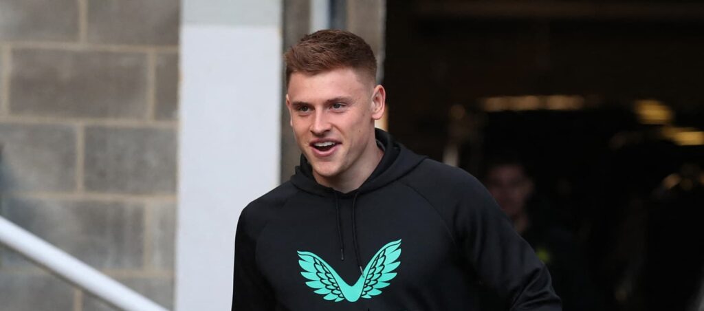 3pm team news: Estupinan benched, no Isak or Eze 2