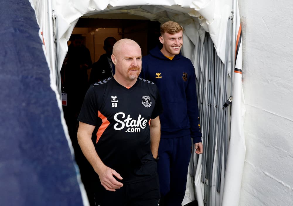 Luton v Everton team news: Adebayo + Calvert-Lewin start