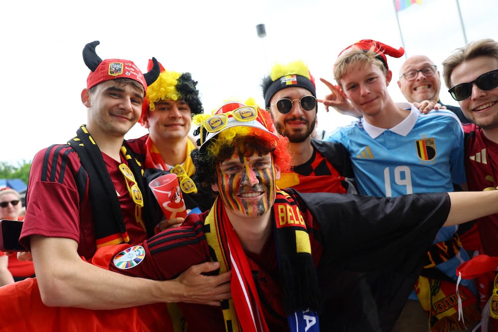 Belgium v Slovakia team news: De Cuyper a sub