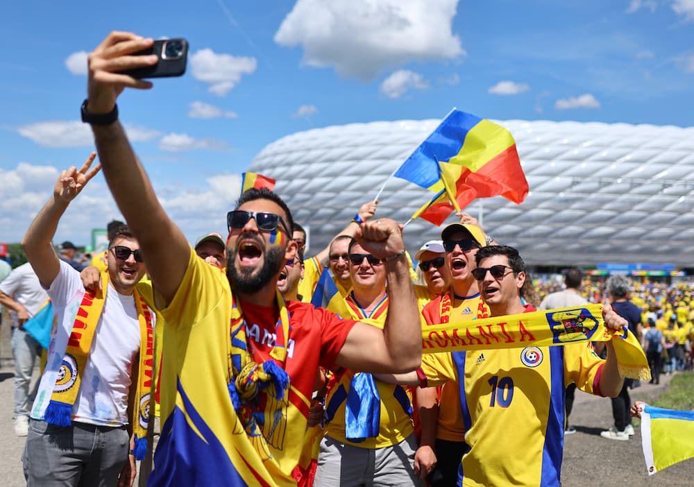 Romania v Ukraine team news: Moldovan benched