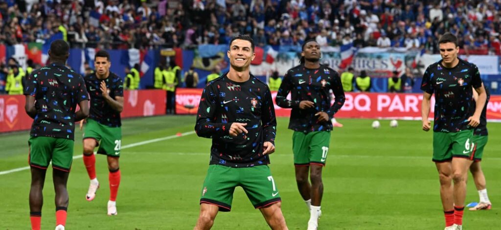 Portugal v France team news: Kolo Muani starts