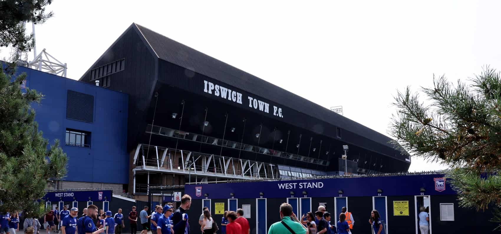 Ipswich v Liverpool team news: Robertson starts, Johnson benched