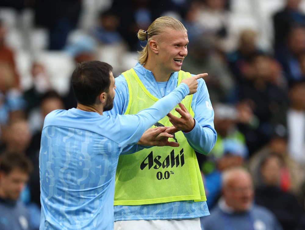 Man City v Arsenal team news: Lewis + White benched, no De Bruyne