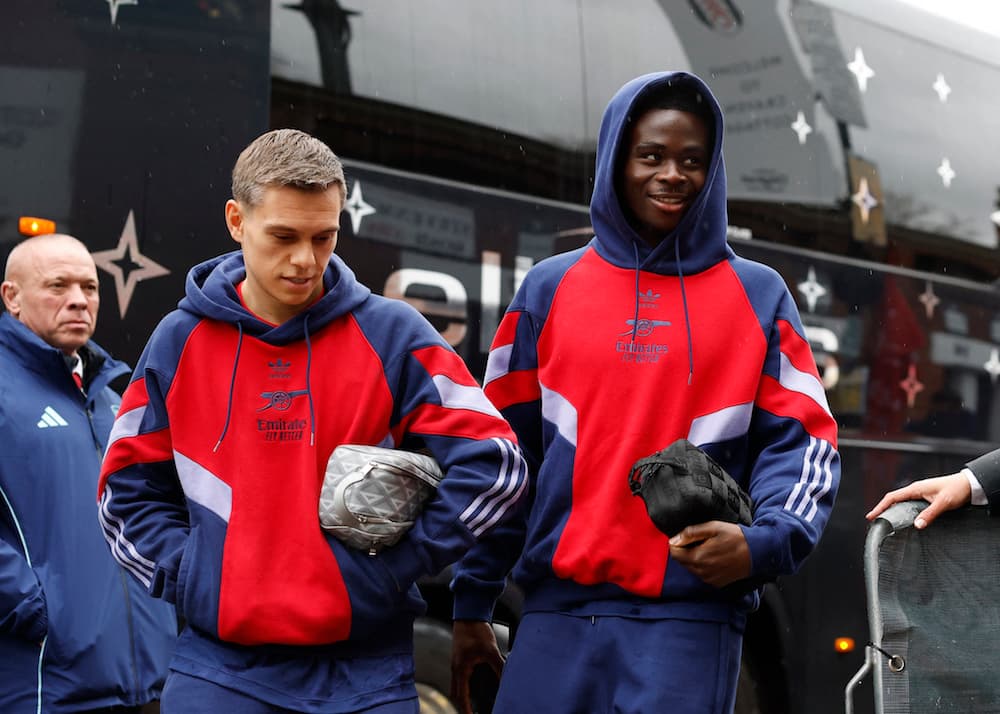 2pm team news: Raul starts, Welbeck a sub, Gabriel + Greaves out