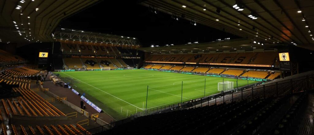 Wolves v Man Utd team news: Mount in for Zirkzee