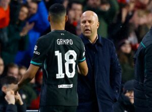 Keep or sell Gakpo in FPL – and who are the best replacements?