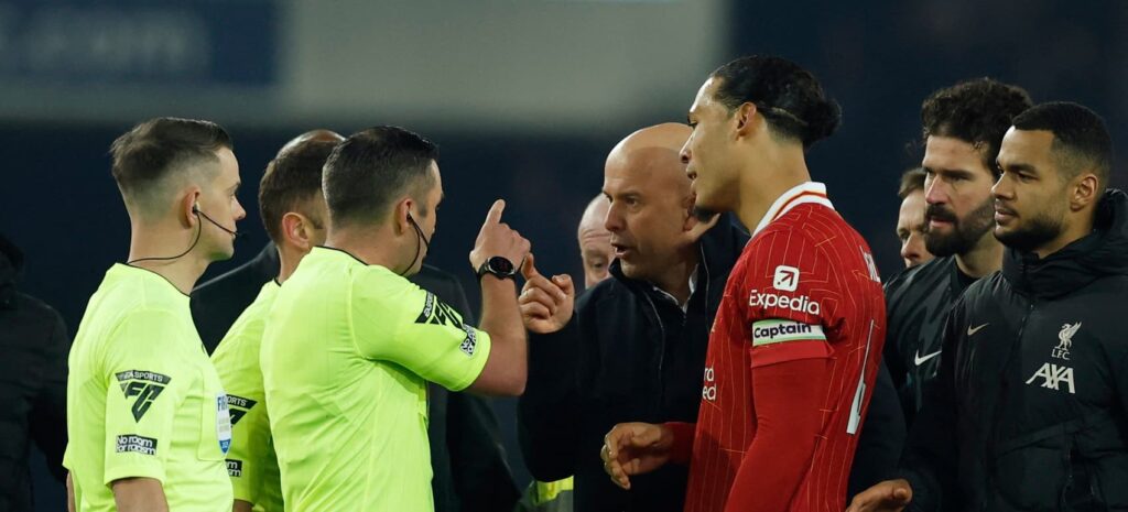 Slot red card: Does it affect Assistant Manager points?