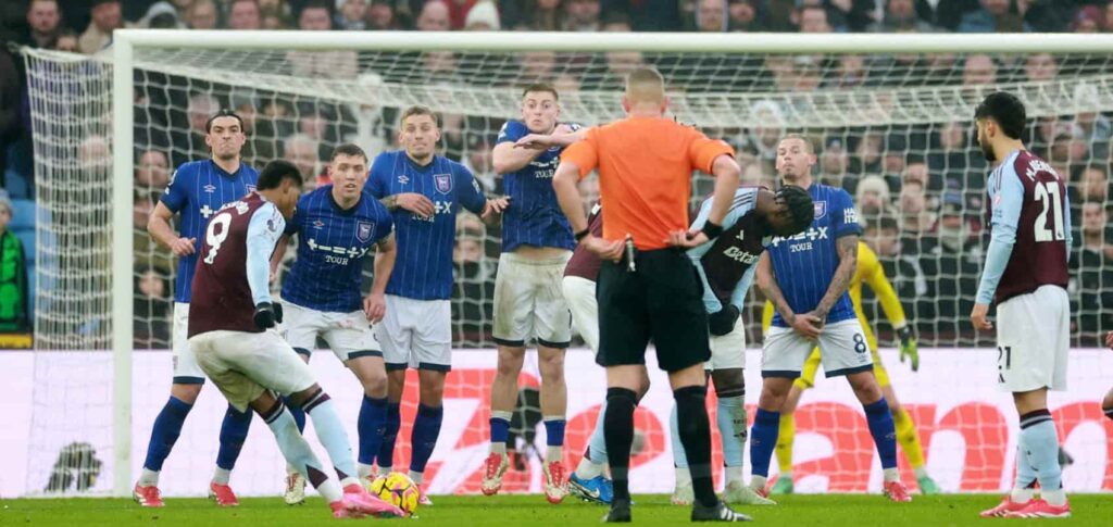 Which FPL players are taking penalties and set pieces?