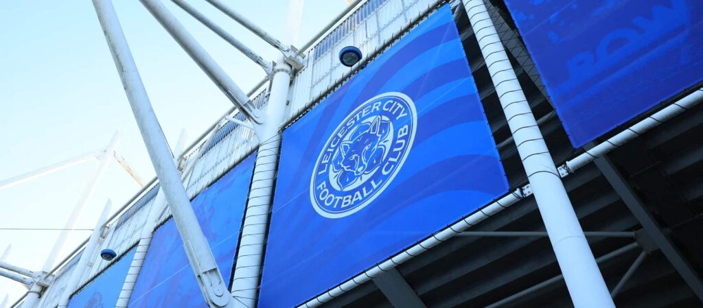 Leicester v Newcastle team news: Isak + Trippier start, no Gordon