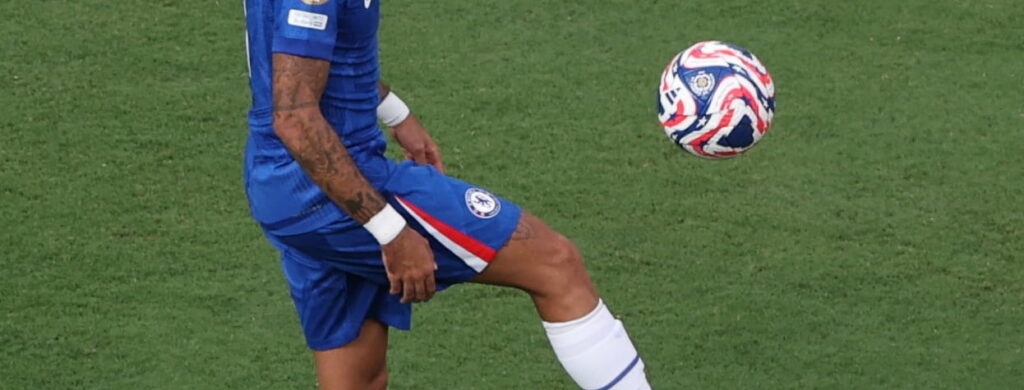 FPL 2025/26 defensive contributions: What is a clearance?