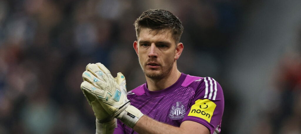 FPL Gameweek 14 Q&A: Best defenders, replacing Pope + Sarr