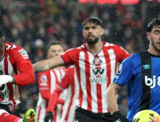 FPL notes: Senesi to miss Gameweek 14 + £4.9m pen taker