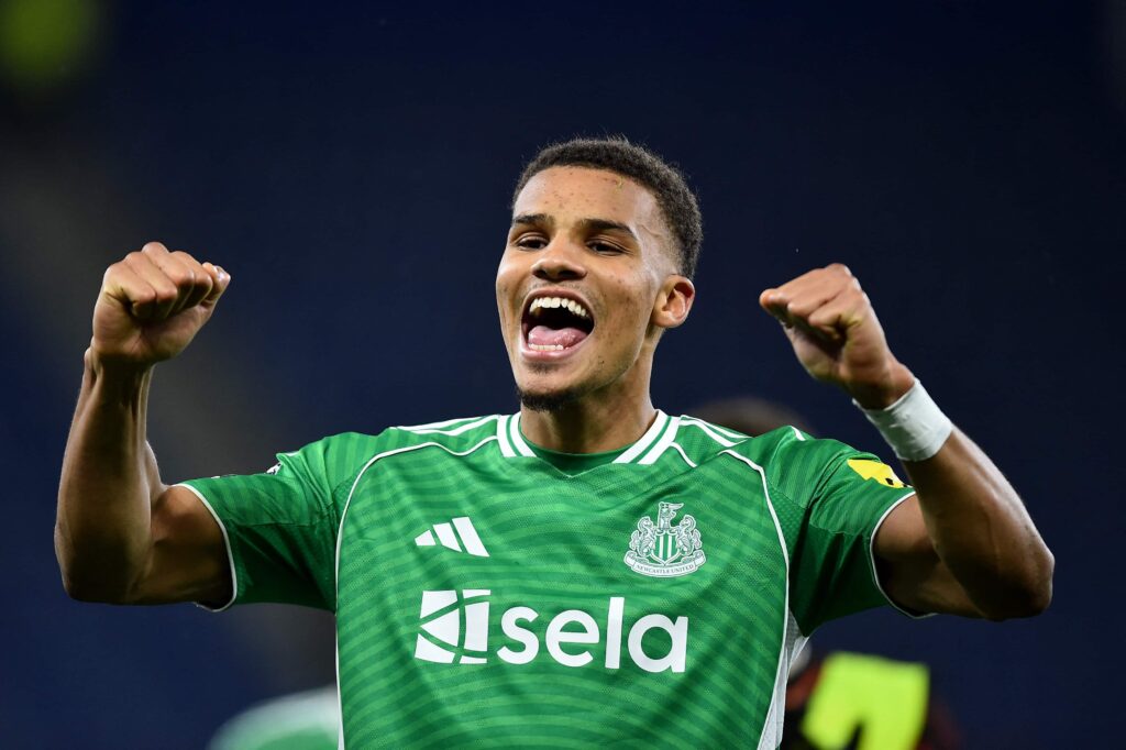 Best Senesi replacements in FPL 9