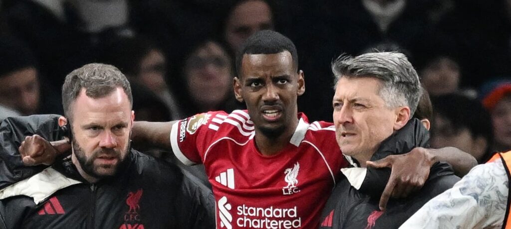 FPL notes: Isak injury, Szoboszlai ban + Ekitike in demand