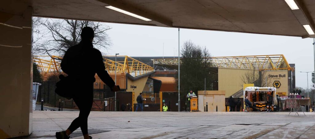 Wolves v Newcastle team news: Woltemade starts, Miley benched