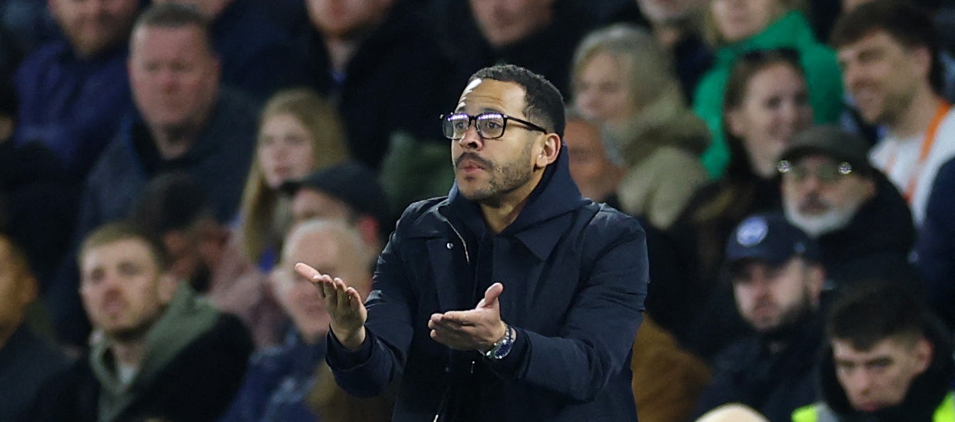 Chelsea sack Rosenior, McFarlane to take charge