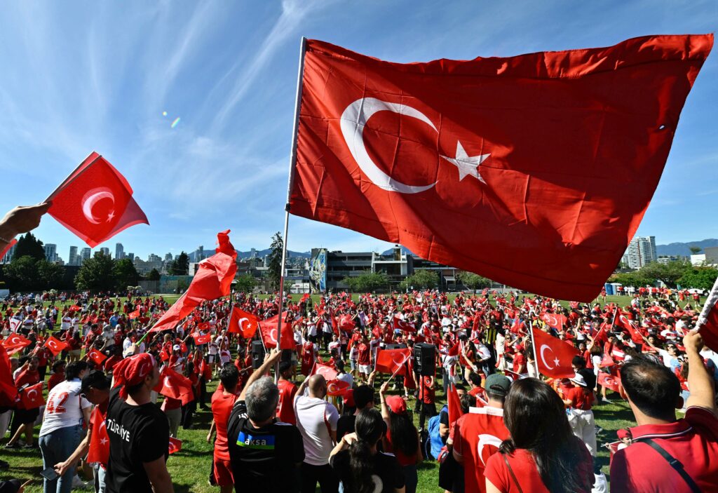 Australia v Turkiye team news: Beach in goal, Yildiz benched